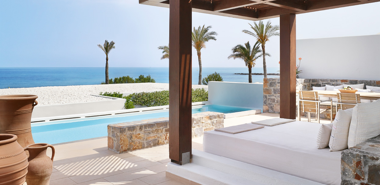 1-luxury-sea-view-accommodation-in-royal-villa-crete